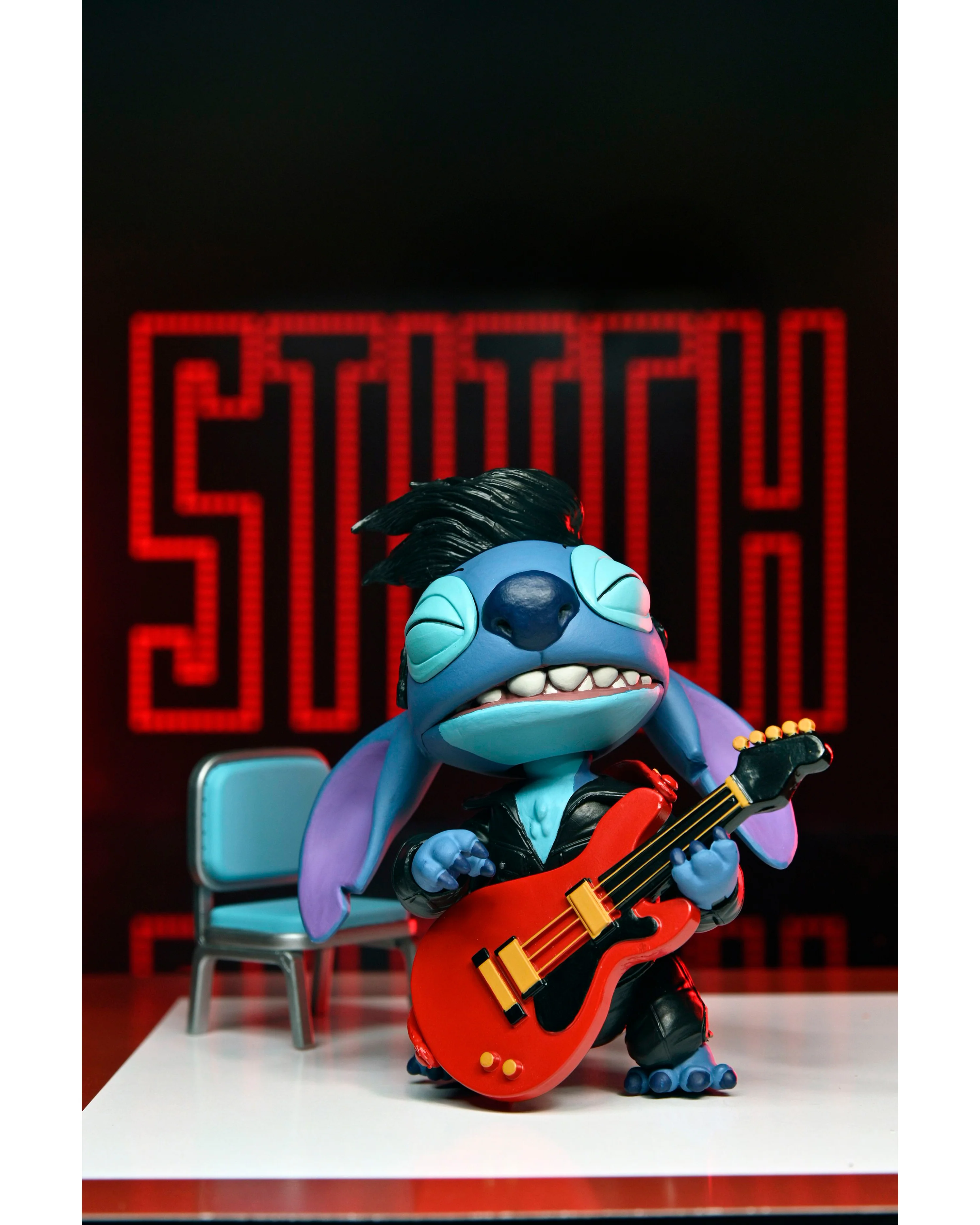 Lilo & Stitch Actionfigur Ultimate Singer Elvis Stitch - Image 3