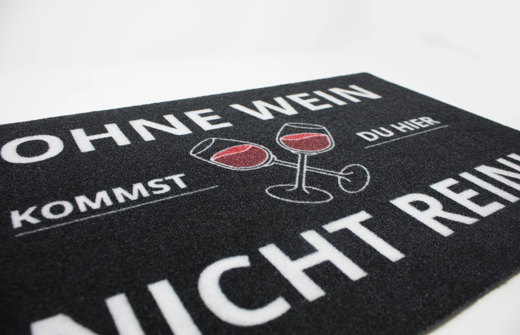 Ohne Wein kommst Du hier nicht rein Fußmatte - Image 4